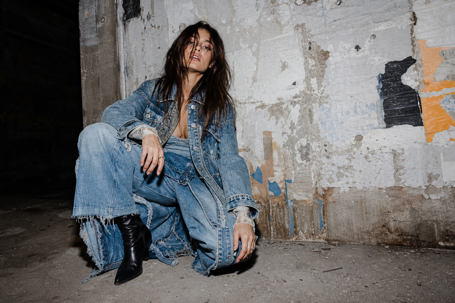 Raw / Grunge Görsel Üslup
